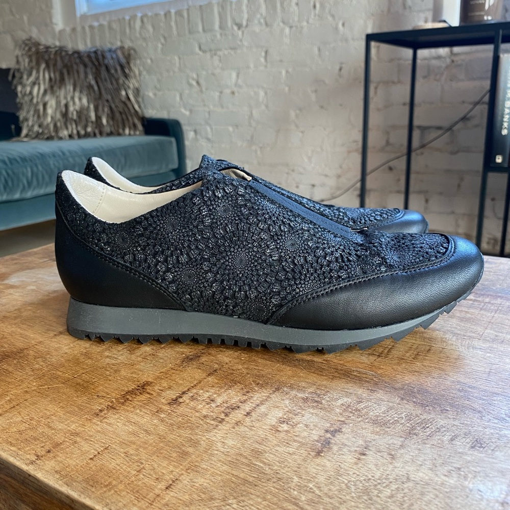 Amalfi by Rangoni MAYA Slip on Sneakers 6/36 New!